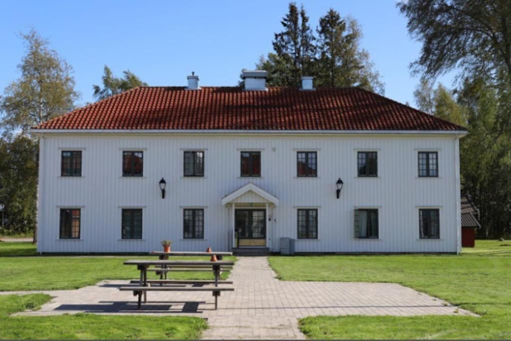 Ferienwohnung Studio Apt Close To Airport Garder Exterior foto